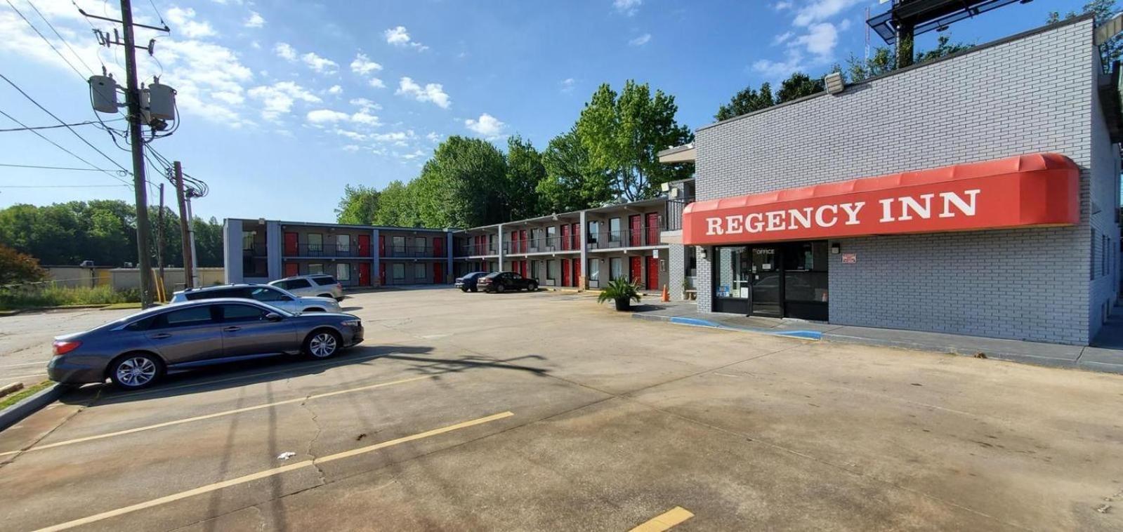 Regency Inn Riverdale Exterior photo